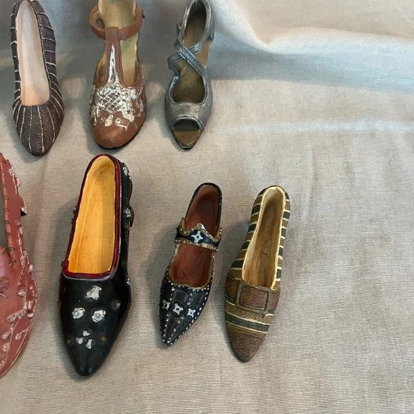 K’s Collection Shoe Figurine Bundle - Picture 3 of 6